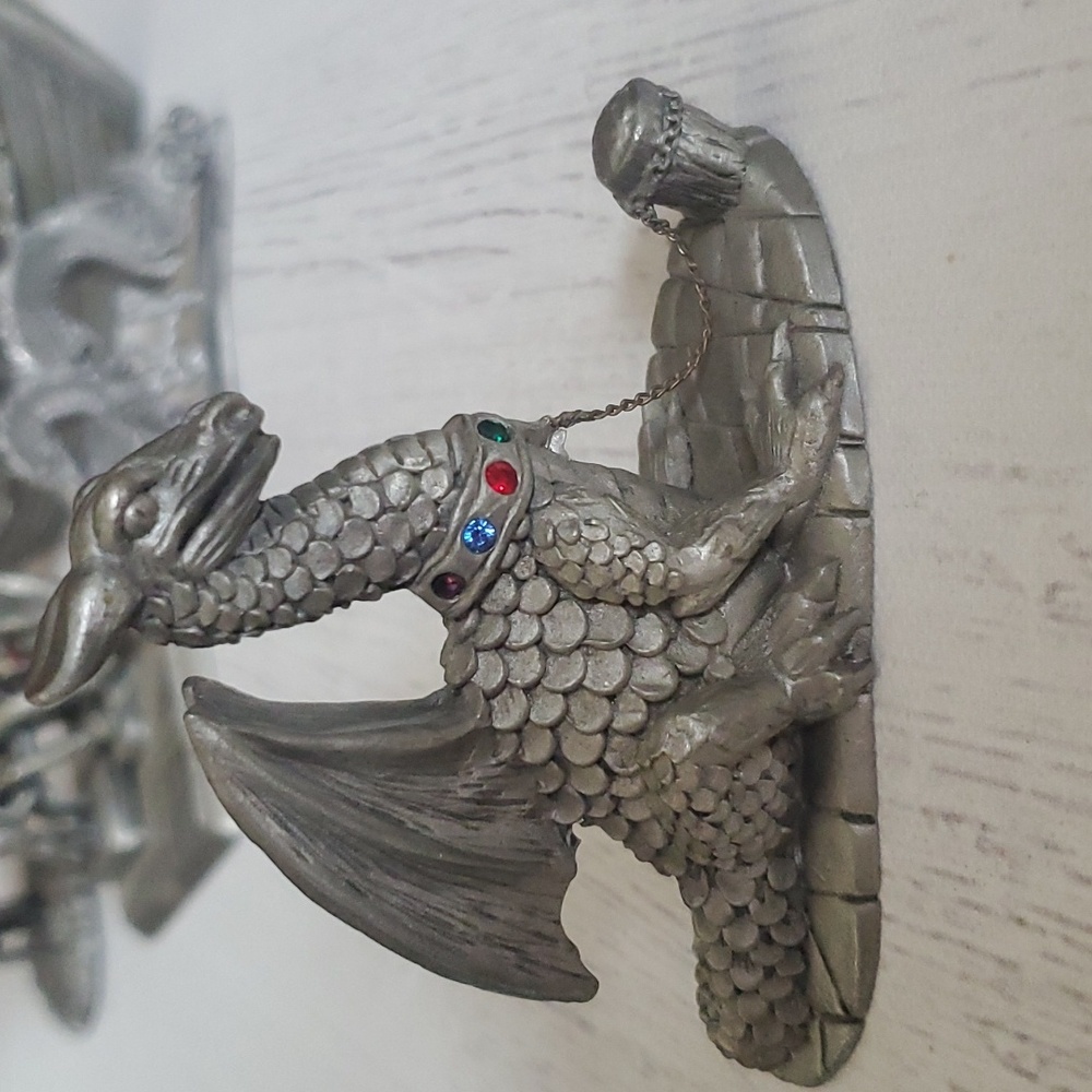 Spoontiques Dragon w/ leash, colorful gem collar and wings